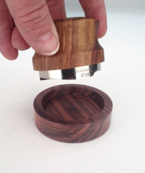 Tamper Rest Nussbaum